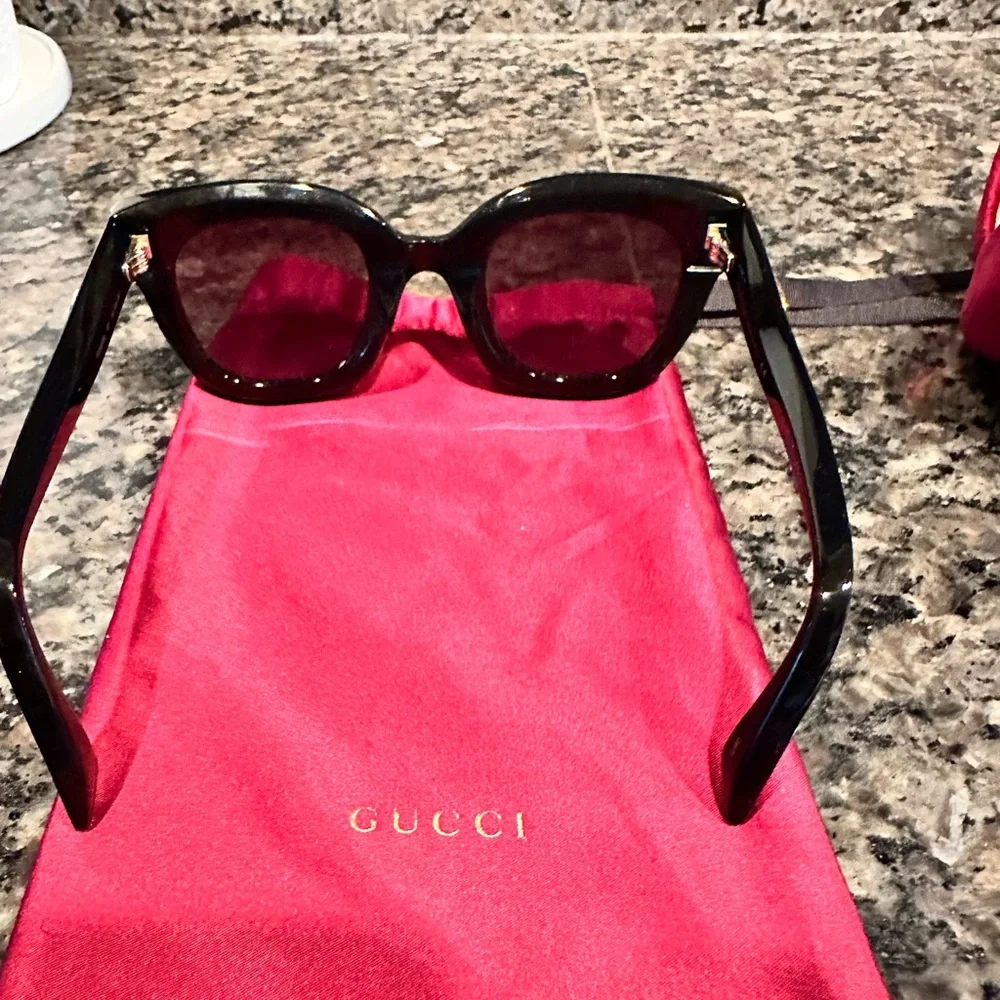 Gucci sunglasses - Picture 7 of 11